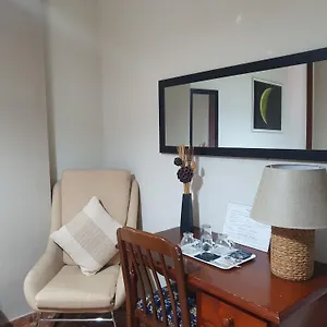Luna-guest Apartahotel